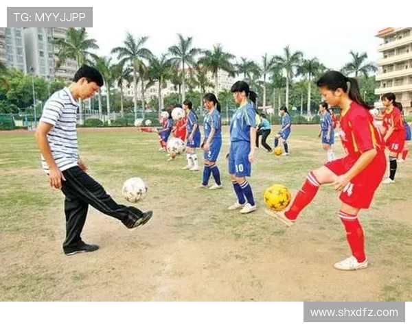 上海足球队耐力探秘：从训练到比赛的坚持与拼搏精神